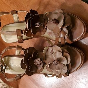 Wanted Daisy Wedges Tan Size 6.5
